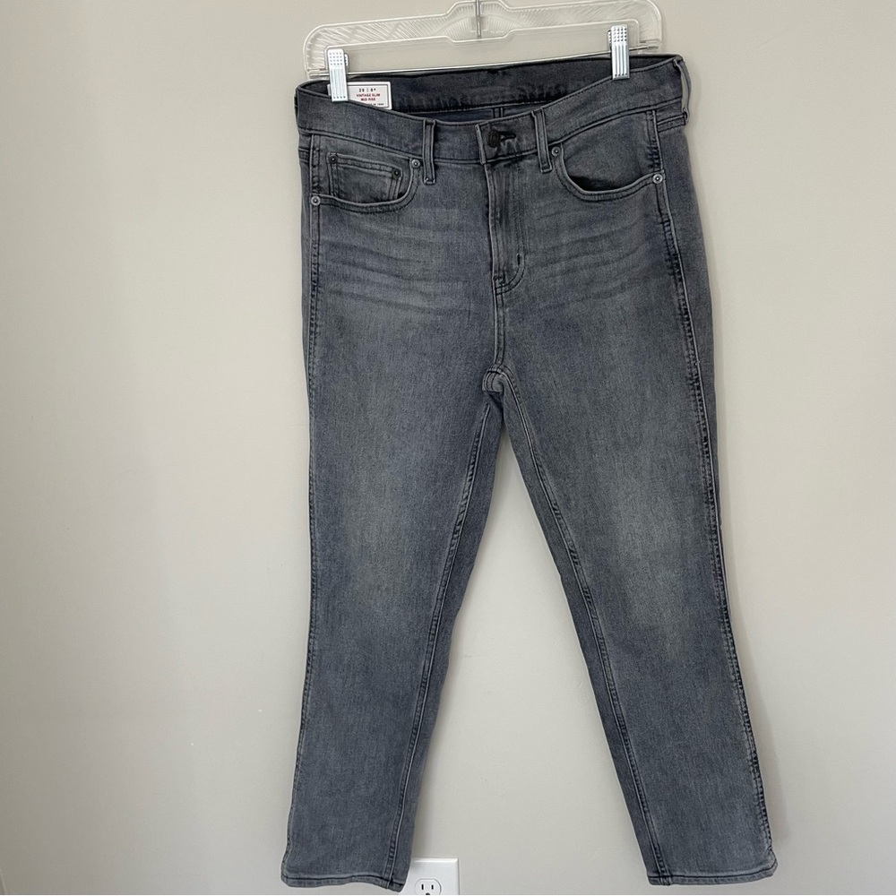 Gap jeans size 8 women vintage slim mid rise stone wash cropped pants